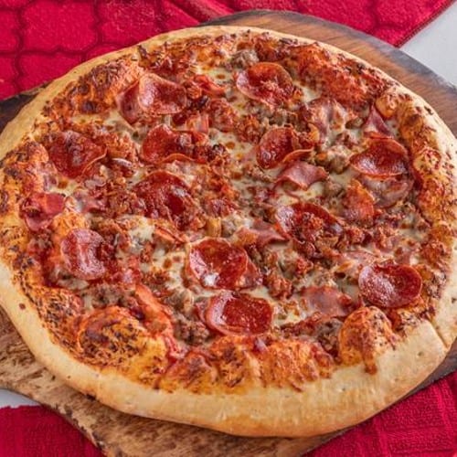 Meatzza Pizza.