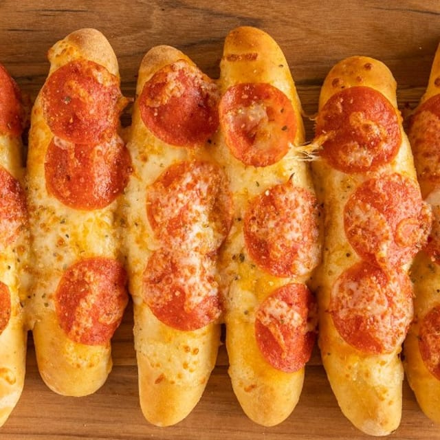 Pepperoni Sticks (6).